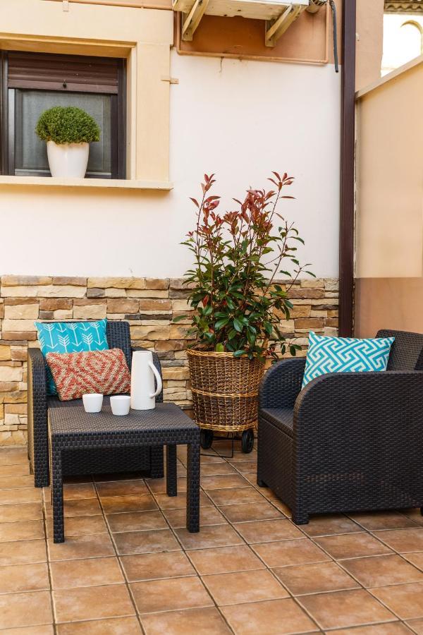 Casa Rural La Pinta- Sendaviva Y Bardenas Villafranca エクステリア 写真